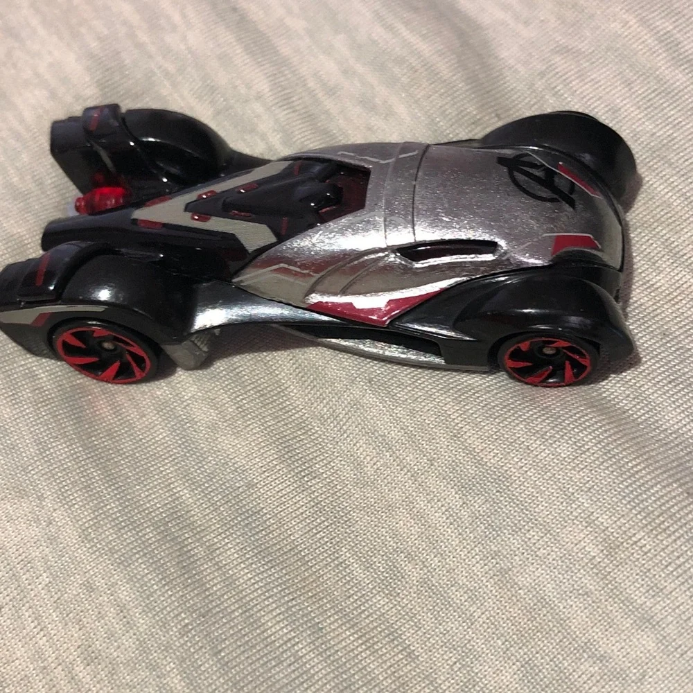 Hot Wheels exciting silver